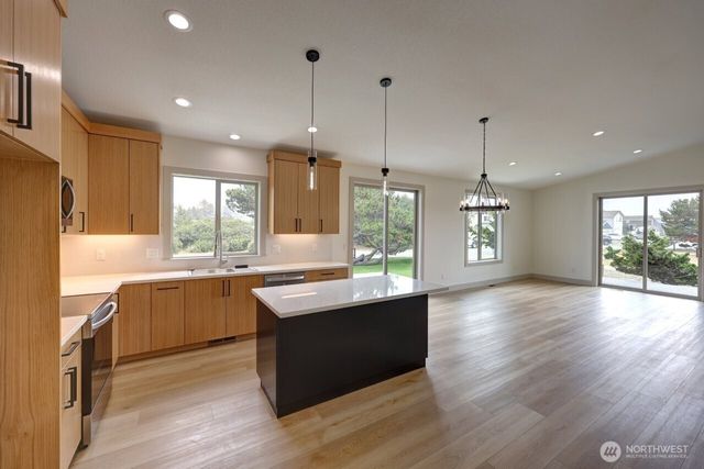 34305 G Street, Ocean Park, WA 98640