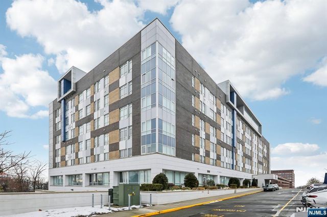 1 Executive Drive 214, Fort Lee, NJ 07024