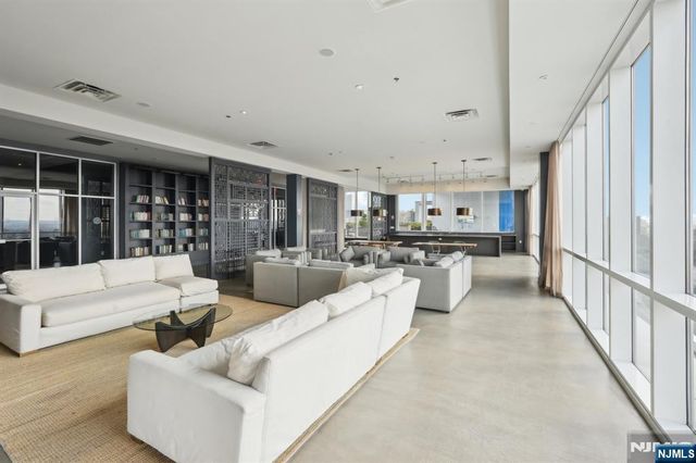 1 Executive Drive 214, Fort Lee, NJ 07024