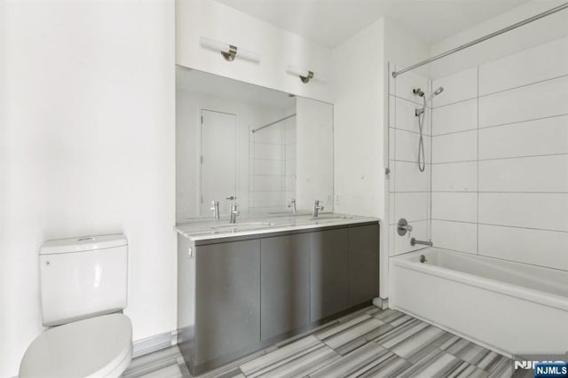 1 Executive Drive 214, Fort Lee, NJ 07024