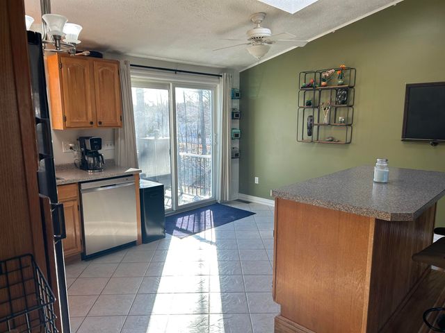 1409 wellington Road, Manchester, NH 03104