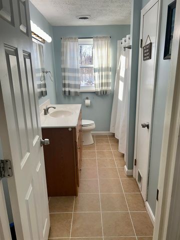 1409 wellington Road, Manchester, NH 03104