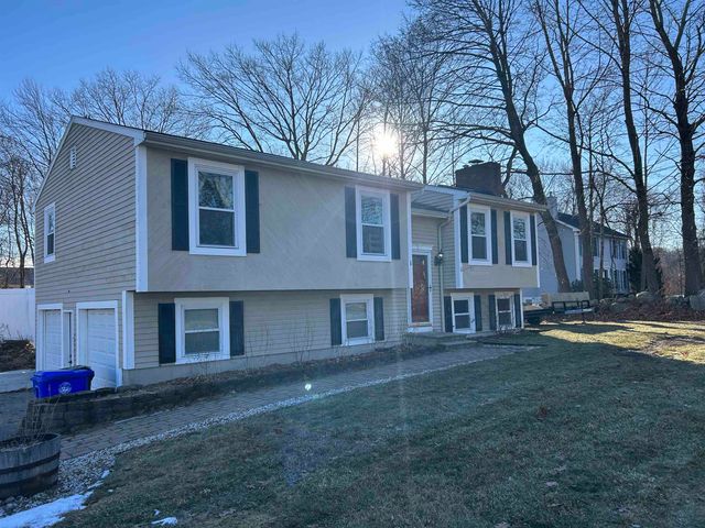 1409 wellington Road, Manchester, NH 03104