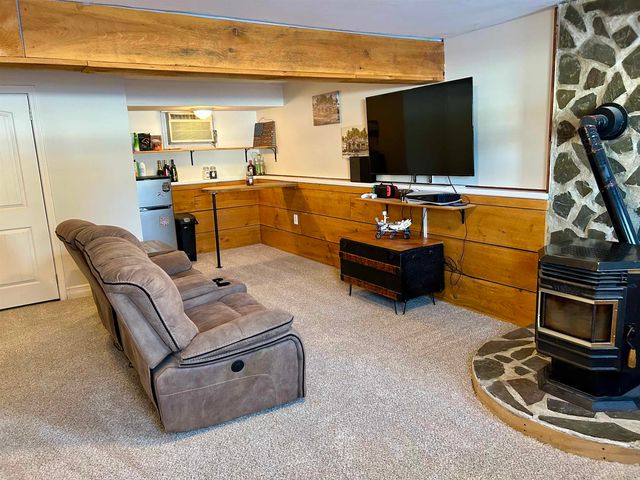 1409 wellington Road, Manchester, NH 03104