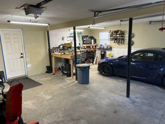 1409 wellington Road, Manchester, NH 03104