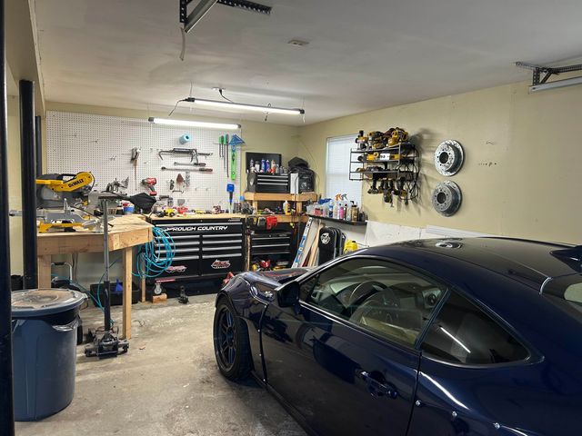 1409 wellington Road, Manchester, NH 03104