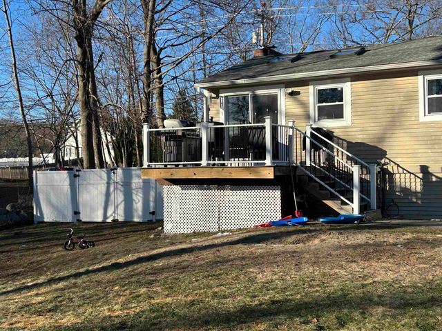 1409 wellington Road, Manchester, NH 03104