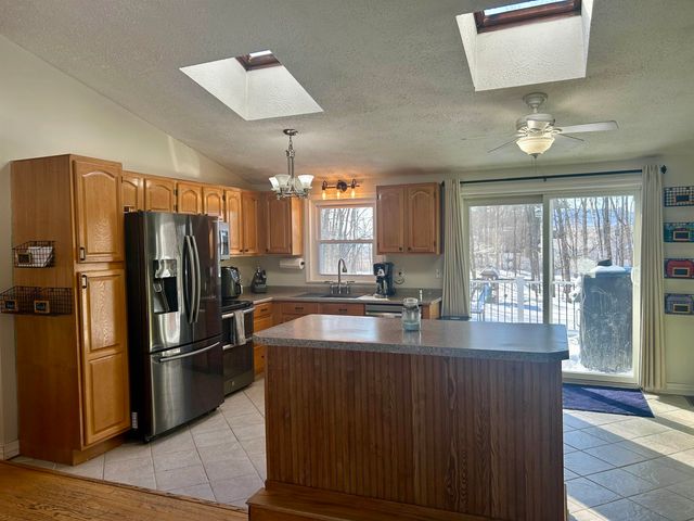 1409 wellington Road, Manchester, NH 03104