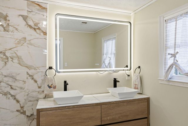 10494 Battlefield Memorial Highway, Berea, KY 40403