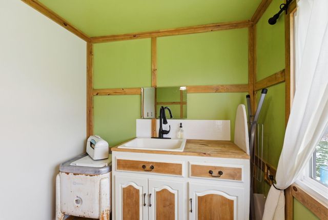 10494 Battlefield Memorial Highway, Berea, KY 40403