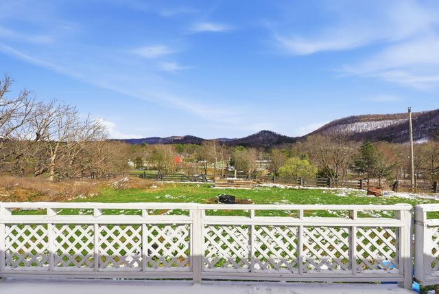 10494 Battlefield Memorial Highway, Berea, KY 40403