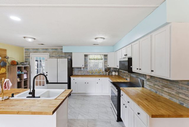 10494 Battlefield Memorial Highway, Berea, KY 40403