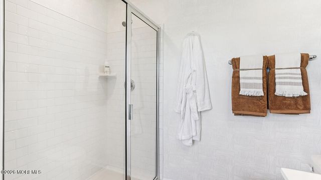 41 Baybreeze Drive, Waretown, NJ 08758