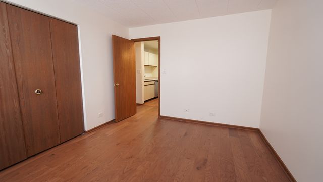 75 Kristin Circle 516, Schaumburg, IL 60195