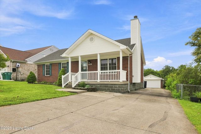 8702 Vision Pl, Louisville, KY 40229