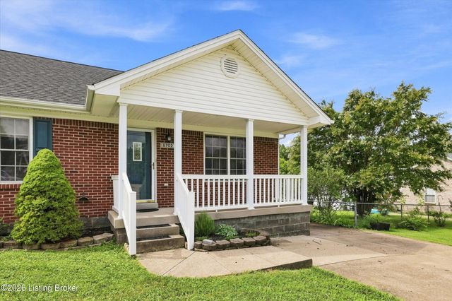 8702 Vision Pl, Louisville, KY 40229