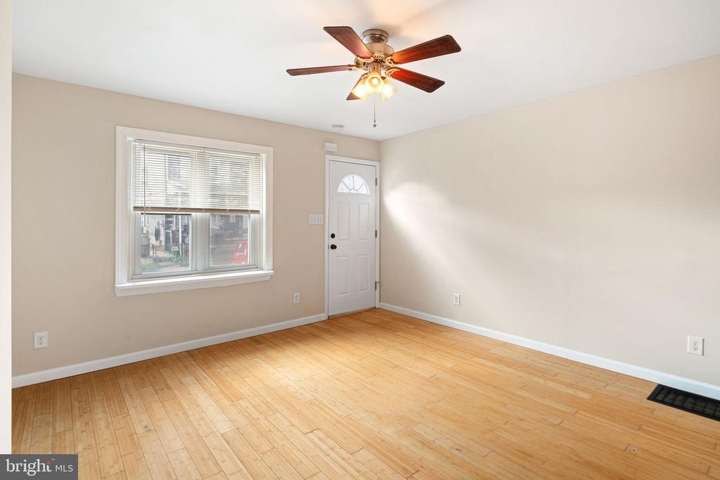 6610 TULIP ST, Philadelphia, PA 19135 — photo 3