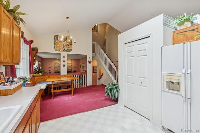 2700 Court Lane N, Howell, MI 48843