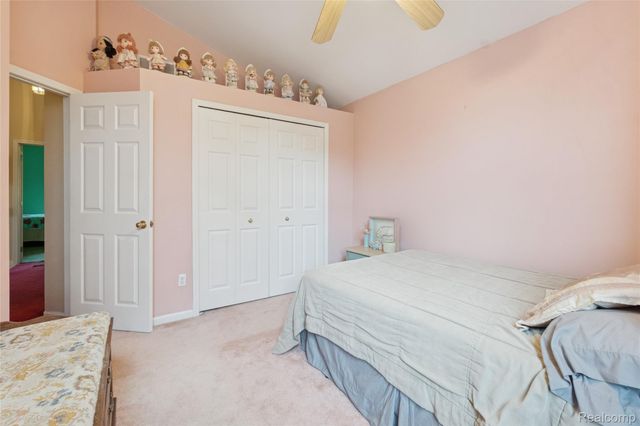 2700 Court Lane N, Howell, MI 48843