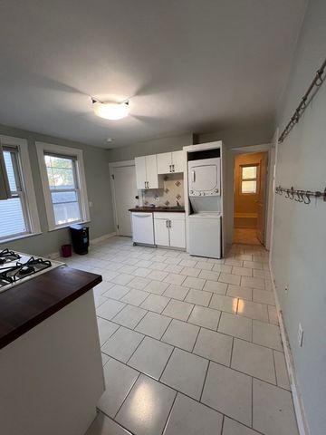 60 Birch St 1, Boston, MA 02131