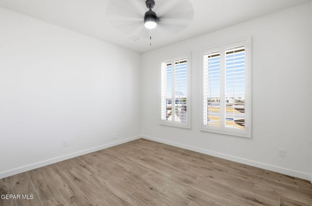 701 Paseo Modesto Drive, Horizon City, TX 79928