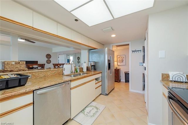 5550 Heron Point DR 2003, Naples, FL 34108