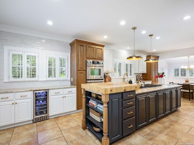 142 Kennedy Avenue, San Antonio, TX 78209