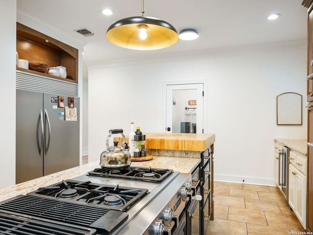 142 Kennedy Avenue, San Antonio, TX 78209