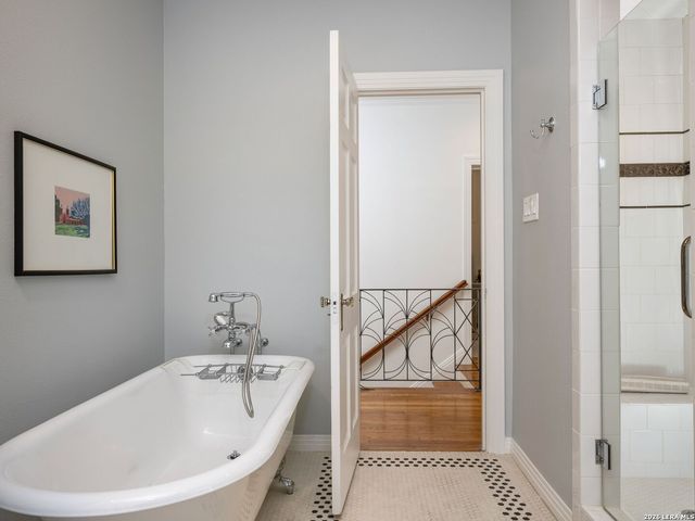 142 Kennedy Avenue, San Antonio, TX 78209