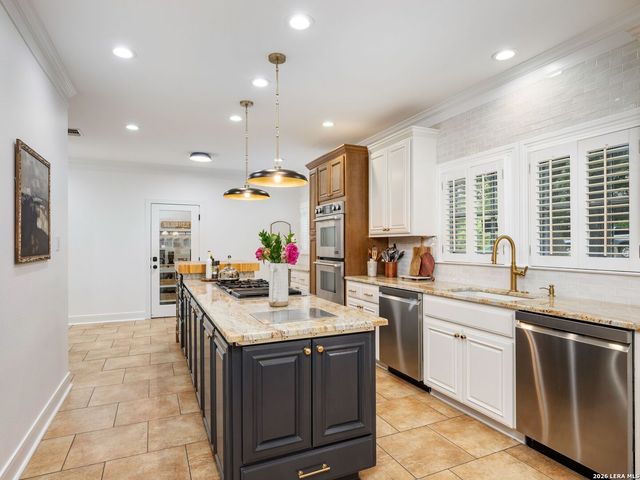 142 Kennedy Avenue, San Antonio, TX 78209