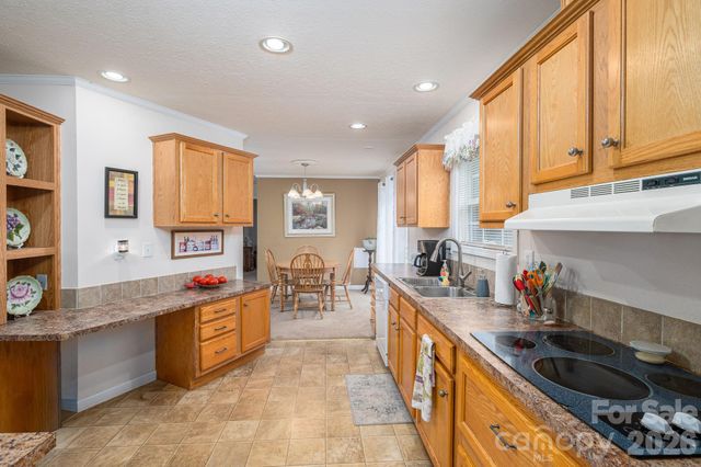 2224 Sterling Ridge Drive, Newton, NC 28658