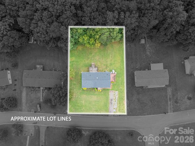 2224 Sterling Ridge Drive, Newton, NC 28658