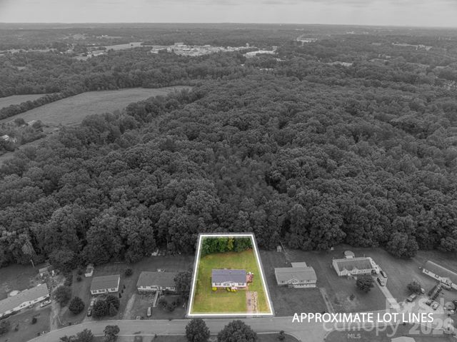 2224 Sterling Ridge Drive, Newton, NC 28658