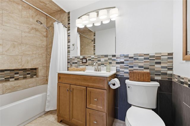 1017 NW 31ST AVENUE, Gainesville, FL 32609