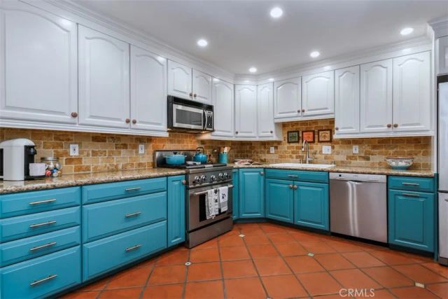 14529 Weddington 103, Sherman Oaks, CA 91411