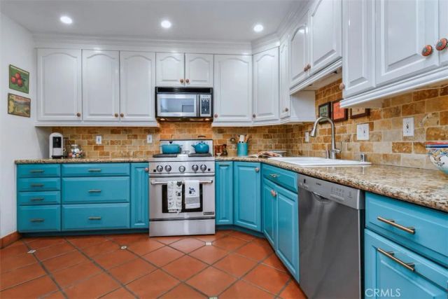 14529 Weddington 103, Sherman Oaks, CA 91411