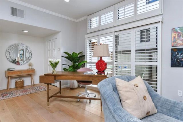 14529 Weddington 103, Sherman Oaks, CA 91411