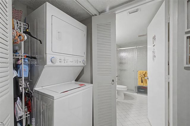 1200 SW 137th Ave 301E, Pembroke Pines, FL 33027