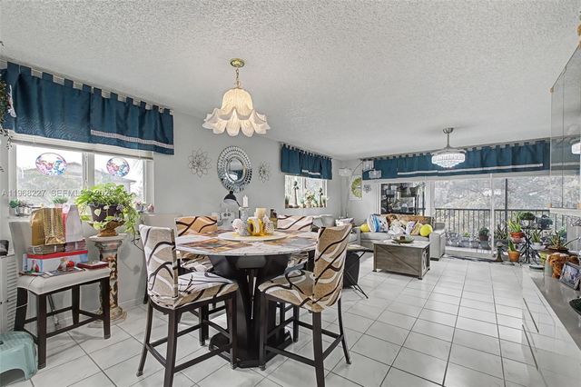 1200 SW 137th Ave 301E, Pembroke Pines, FL 33027