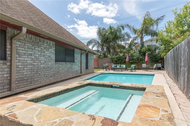 2801 Hawk Avenue, Mcallen, TX 78504