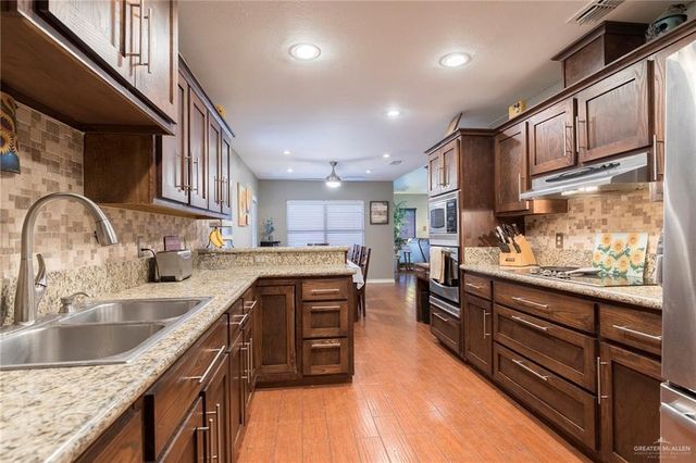 2801 Hawk Avenue, Mcallen, TX 78504