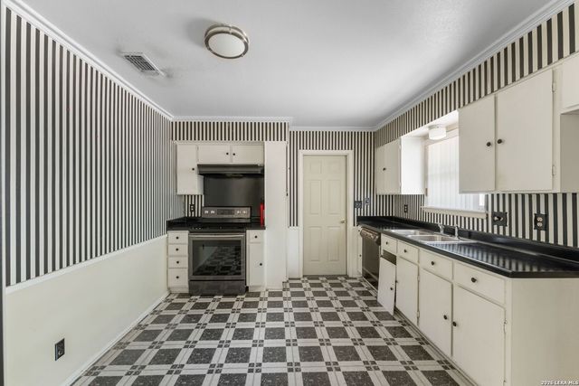 4874 Castle Rose, San Antonio, TX 78218