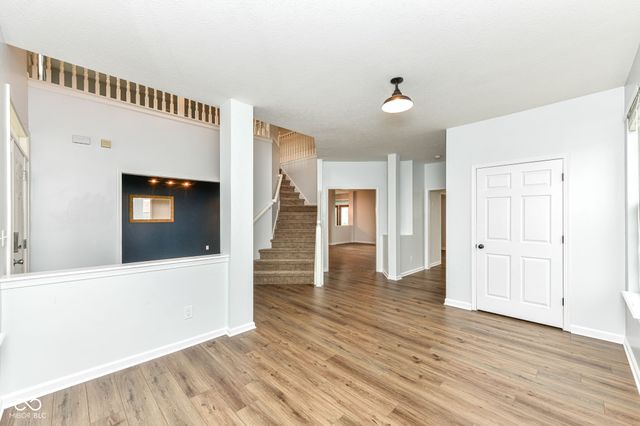 5689 W Port Drive, Mccordsville, IN 46055