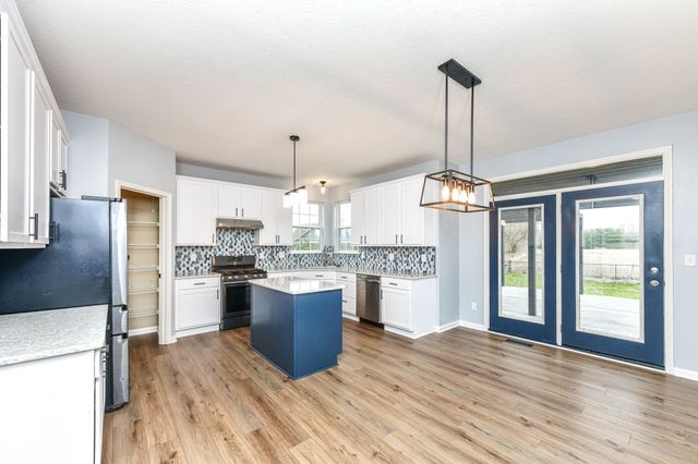 5689 W Port Drive, Mccordsville, IN 46055