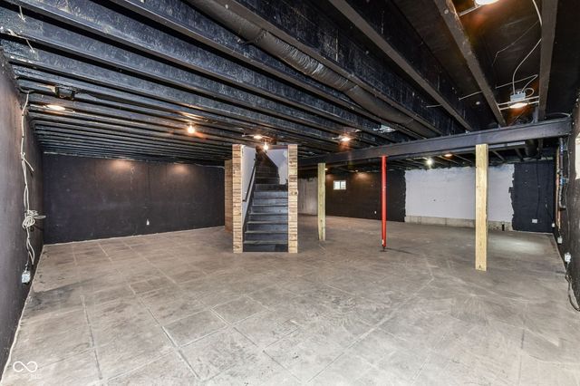 5689 W Port Drive, Mccordsville, IN 46055