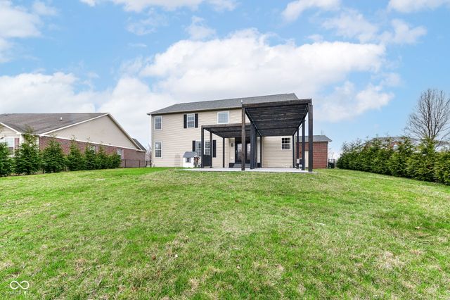 5689 W Port Drive, Mccordsville, IN 46055