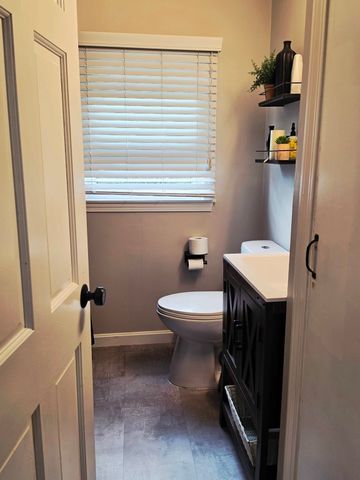 125 Running Brook Rd, Boston, MA 02132