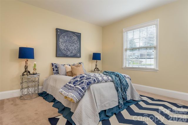 4911 Park Road D, Charlotte, NC 28209