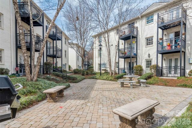 4911 Park Road D, Charlotte, NC 28209