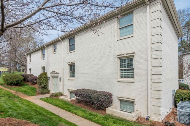 4911 Park Road D, Charlotte, NC 28209